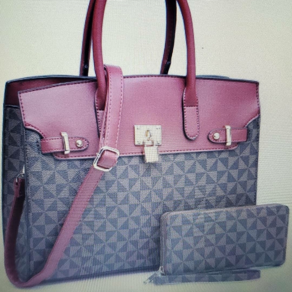 Burgundy bag with wallet to match
